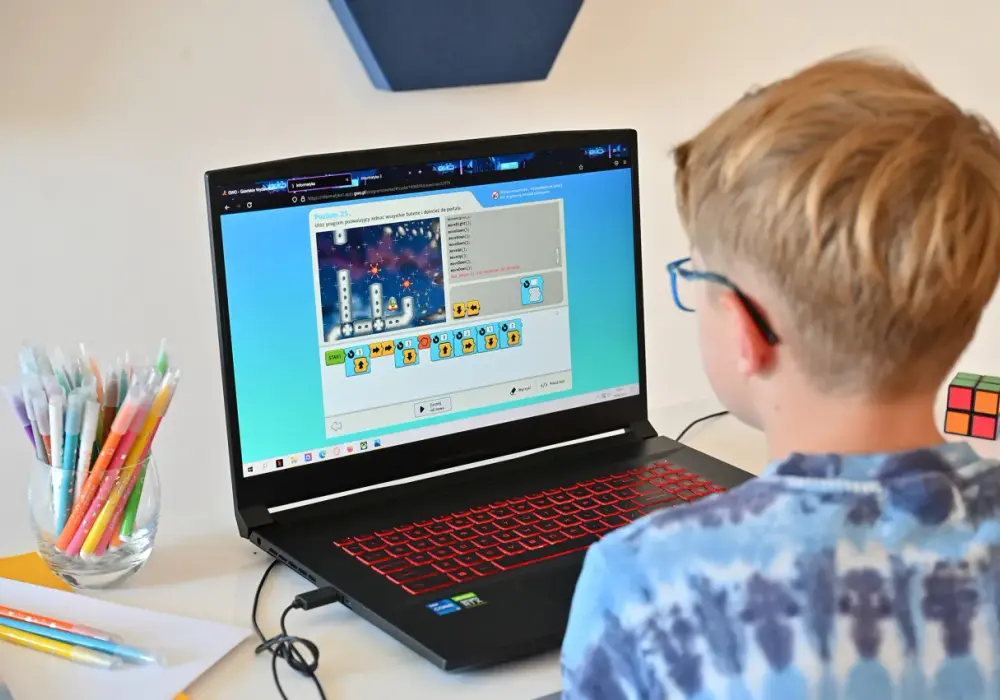 Zajęcia kreatywne z informatyki, które rozwijają pasję do technologii