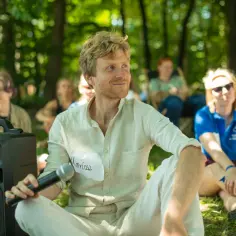 Ile trwa szkoła w chmurze? Zaskakujące fakty o czasie nauki