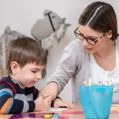 Cel i przyczyna nauczania indywidualnego - jak wspierać uczniów w trudnych sytuacjach