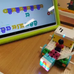 Zajęcia z robotyki LEGO: rozwijaj kreatywność i umiejętności dzieci