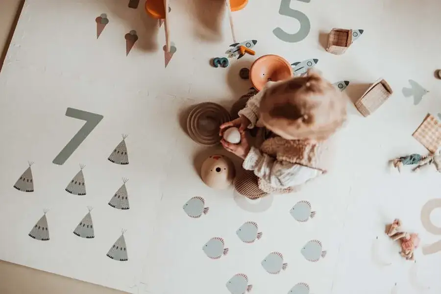 Zdjęcie Od jakiego wieku mata edukacyjna? Kluczowe informacje dla rodziców