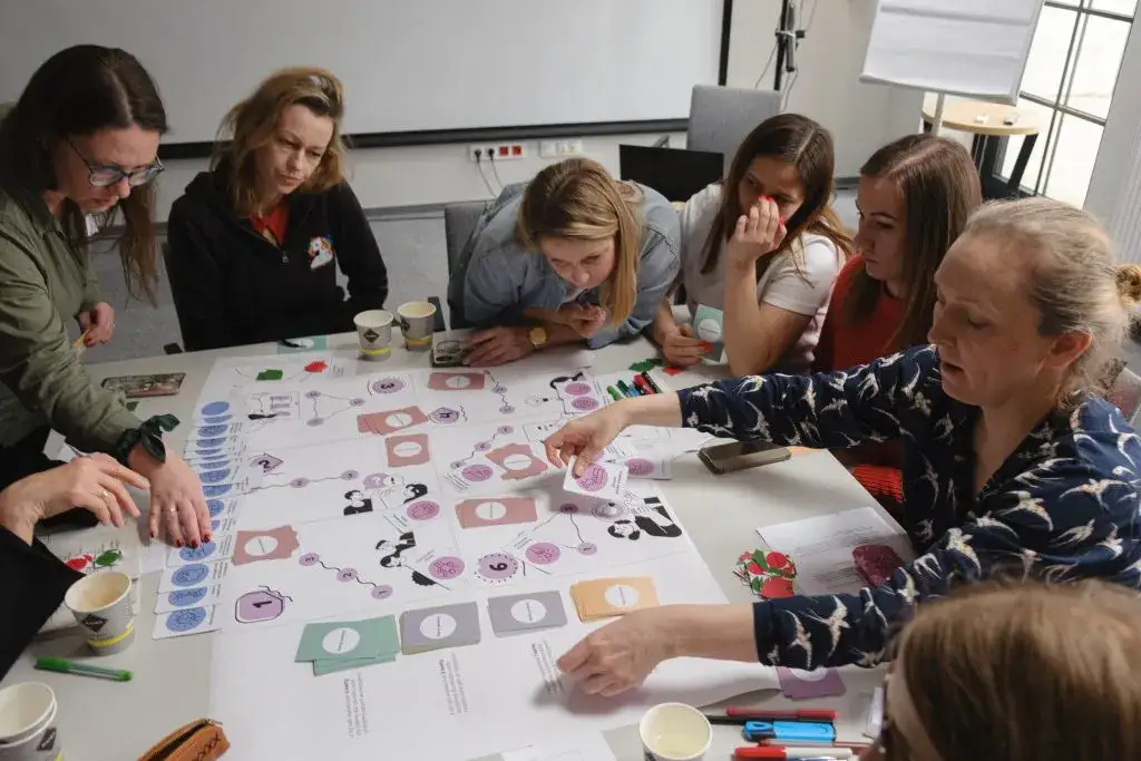 Zdjęcie Co powinien zawierać program nauczania, aby skutecznie kształcić?