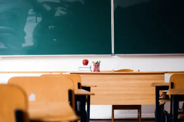 Jak zmienić roczną ocenę? Terminy, procedury i błędy
