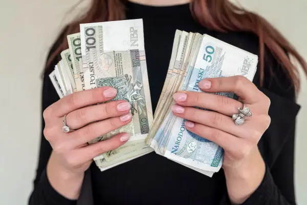 Nagroda jubileuszowa - komu przysługuje i jak ją odzyskać?