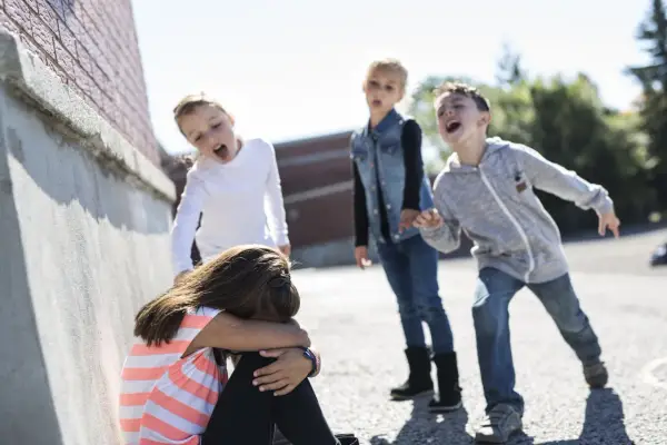 Bullying - jak odróżnić od konfliktu i pomóc dziecku?
